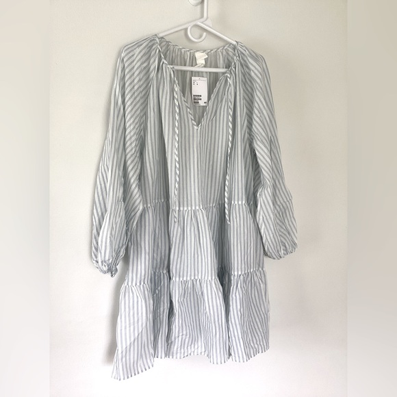 H&M Dresses & Skirts - NWT H&M tiered striped dress